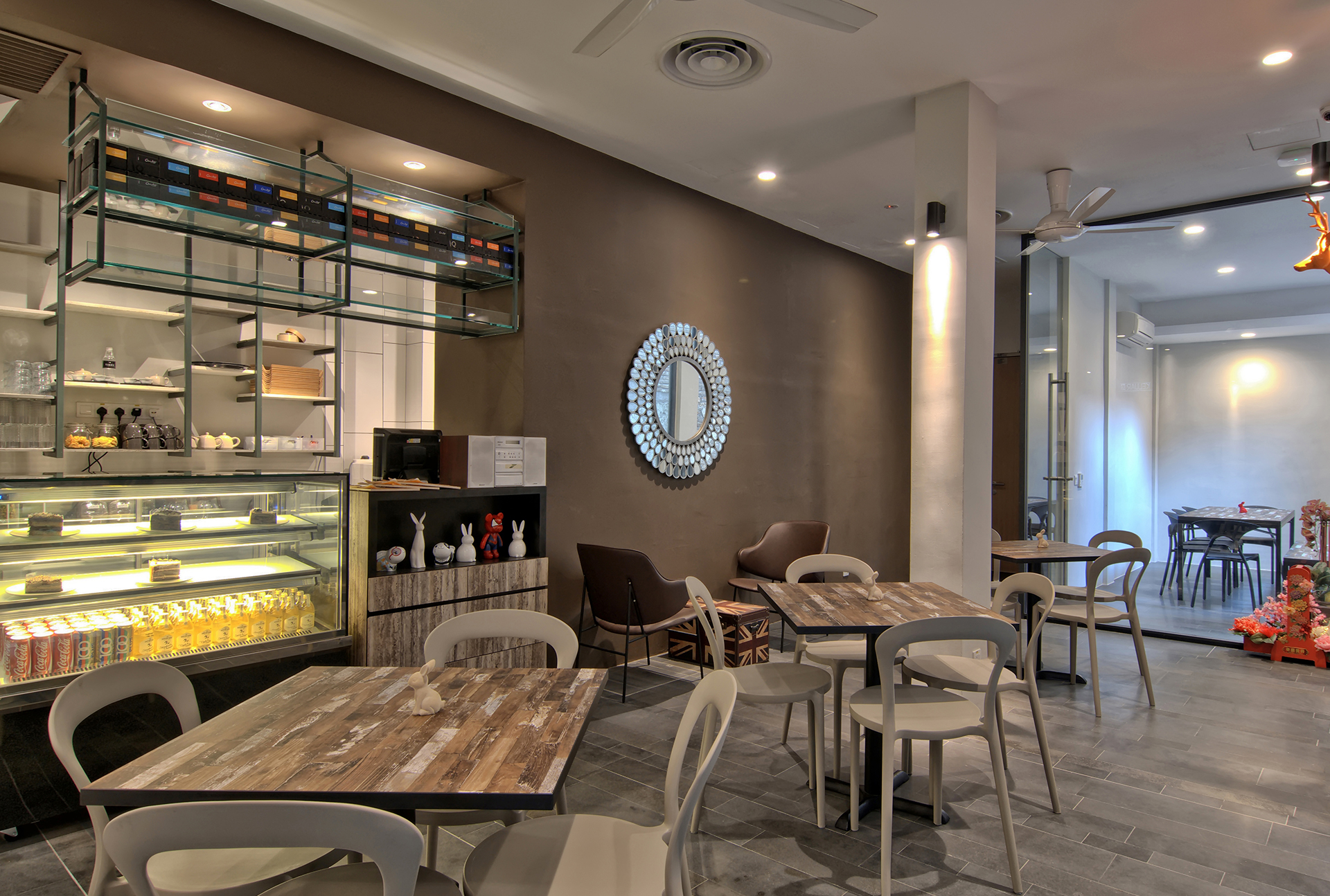 Cafe & Lounge