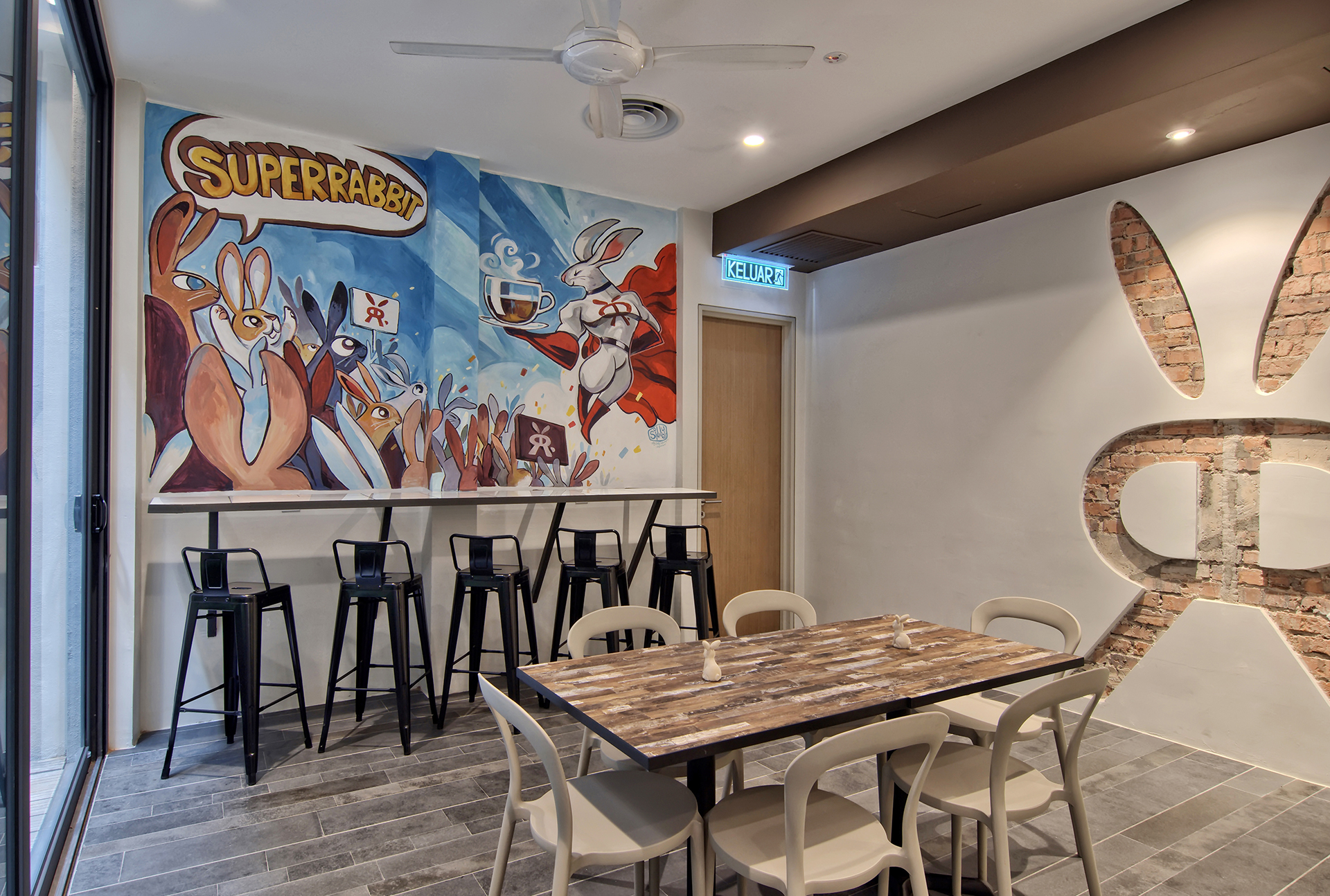 Cafe & Lounge